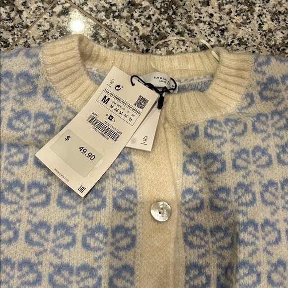 Zara Printed Blue and Cream Knitted Cardigan Size Medium NWT - Picture 2 of 3